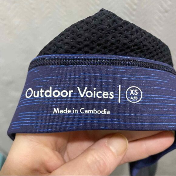 Outdoor Voices Powerhouse Night Color Away Front Zip Adjustable Sports Bra - Picture 7 of 8